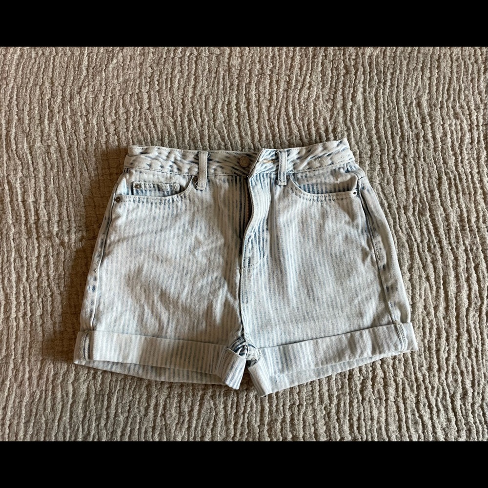 Urban Outfitters BDG High-Rise Mom Shorts sz 25